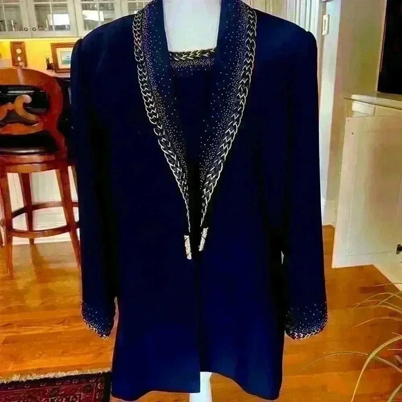 Verucci beaded jacket with matching sleeveless shirt. Size 14. M. Excellent cond - Picture 5 of 16